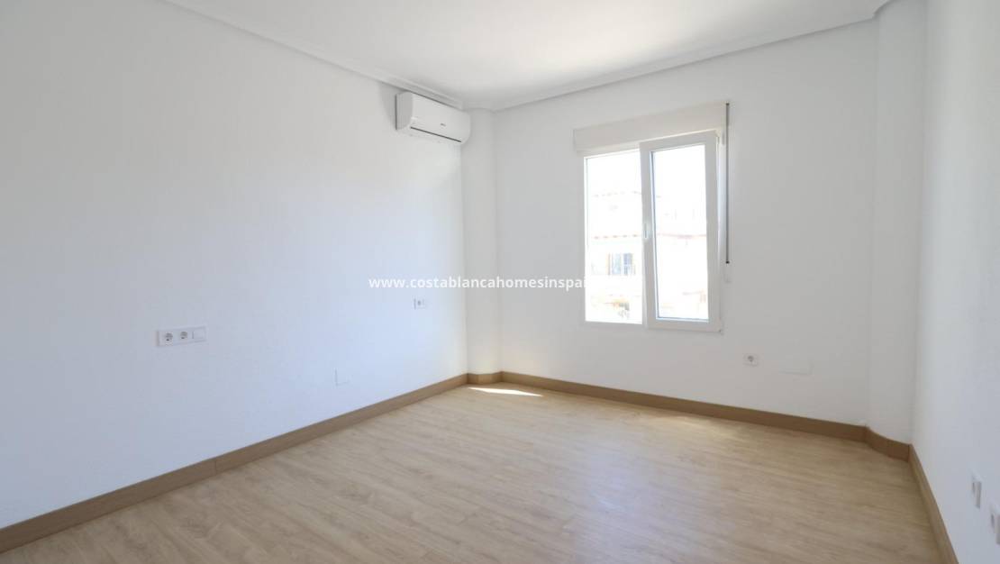 Re-salg - Terraced house - Orihuela Costa - La Zenia