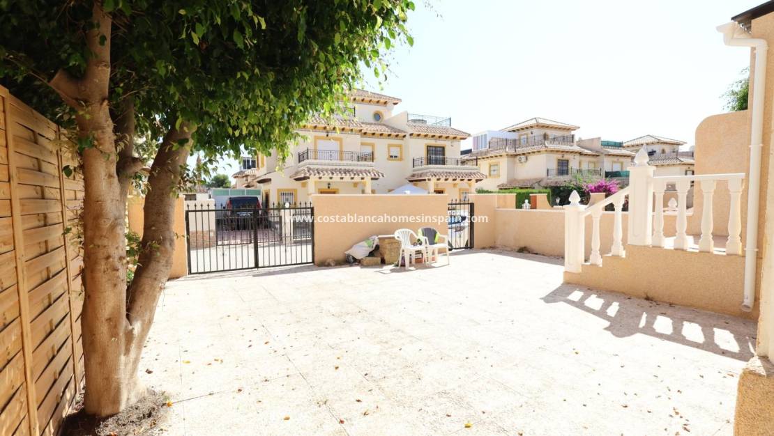 Re-salg - Terraced house - Orihuela Costa - La Zenia