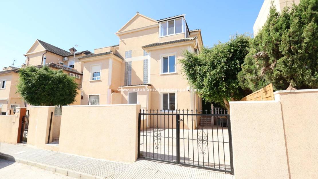 Re-salg - Terraced house - Orihuela Costa - La Zenia