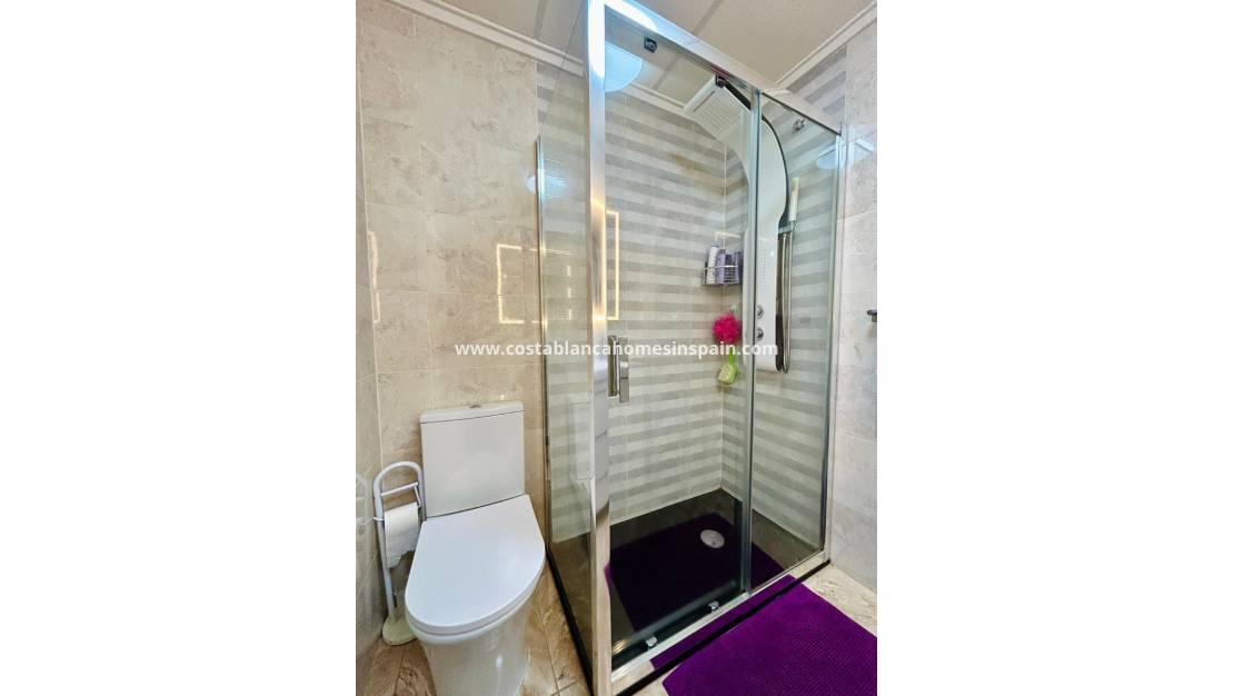 Re-salg - Townhouse - Torrevieja - Urbanización San Luis