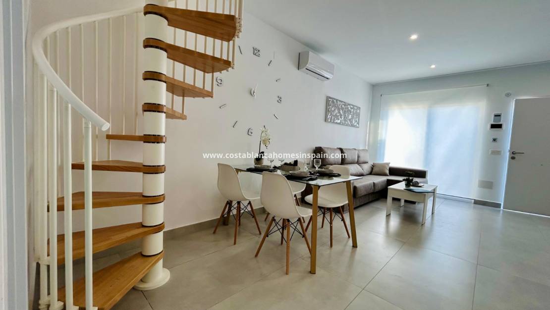 Re-salg - Townhouse - Torrevieja - Urbanización San Luis