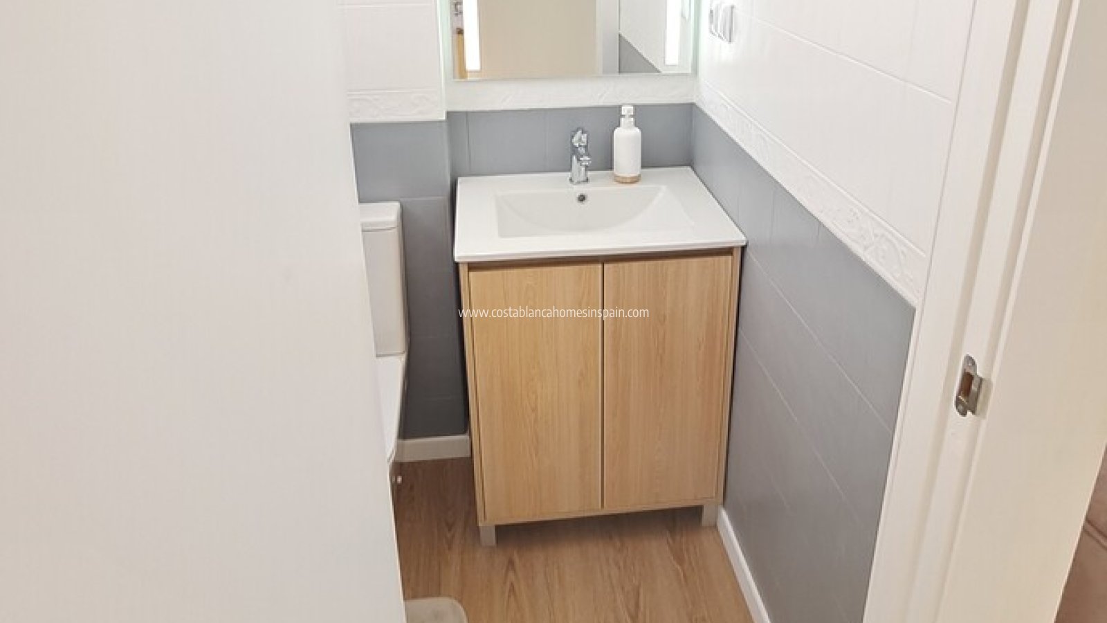 Re-salg - Townhouse - Villamartin - Las Filipinas