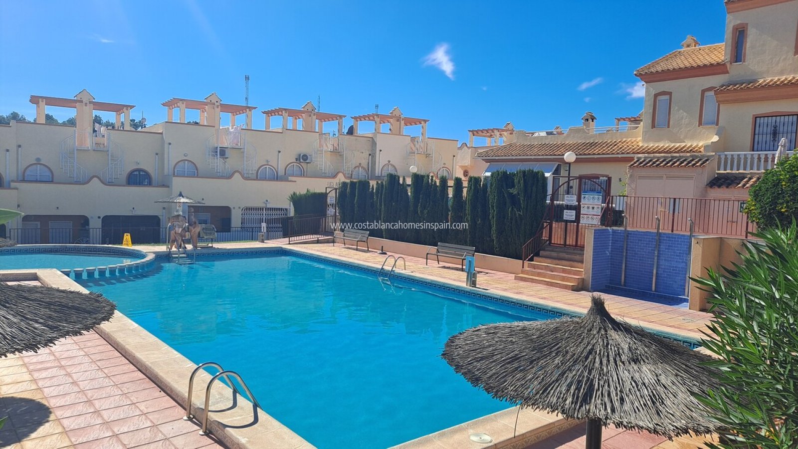 Re-salg - Townhouse - Villamartin - Las Filipinas