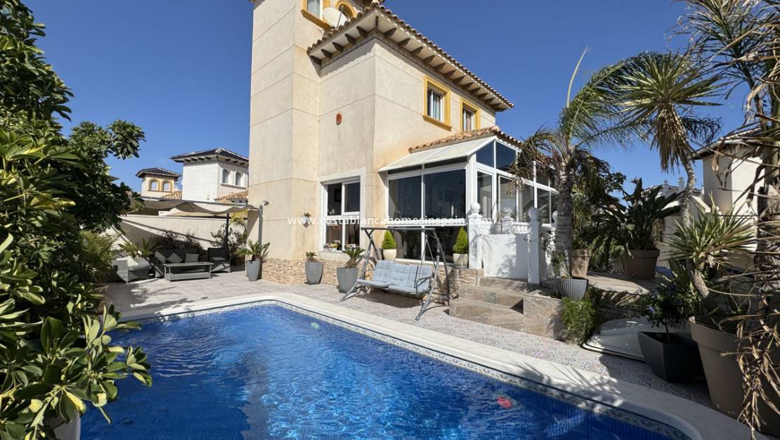 Re-salg - Villa - Orihuela Costa - La Zenia