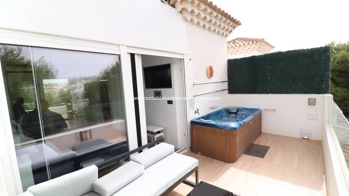 Re-salg - Villa - Orihuela Costa - Montezenia