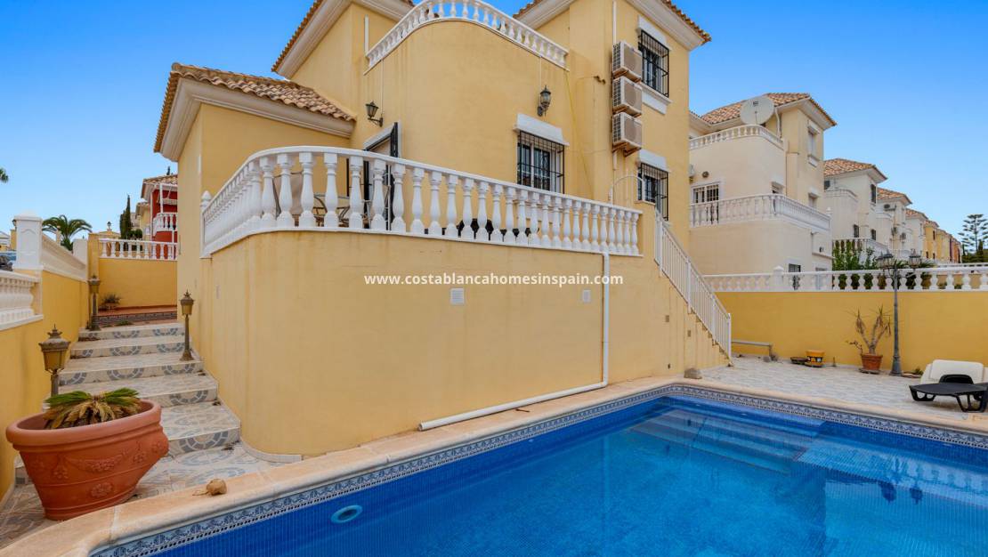 Re-salg - Villa - Orihuela Costa - Villamartín-Las Filipinas