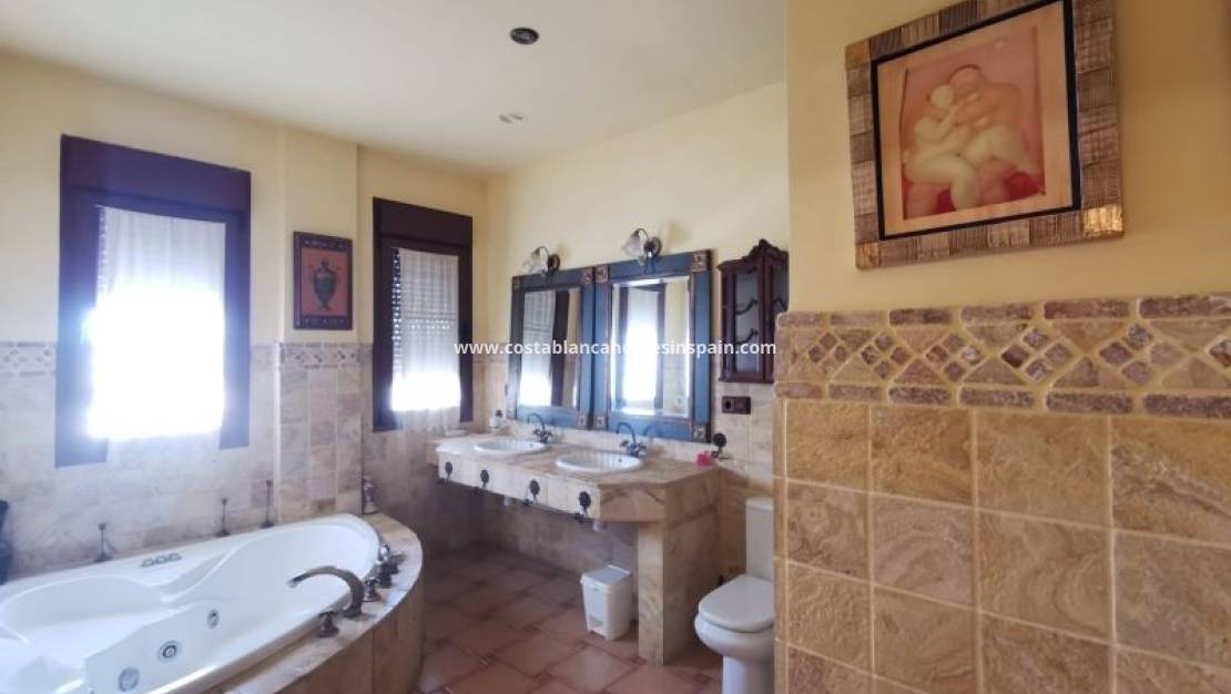 Re-salg - villa - Orihuela