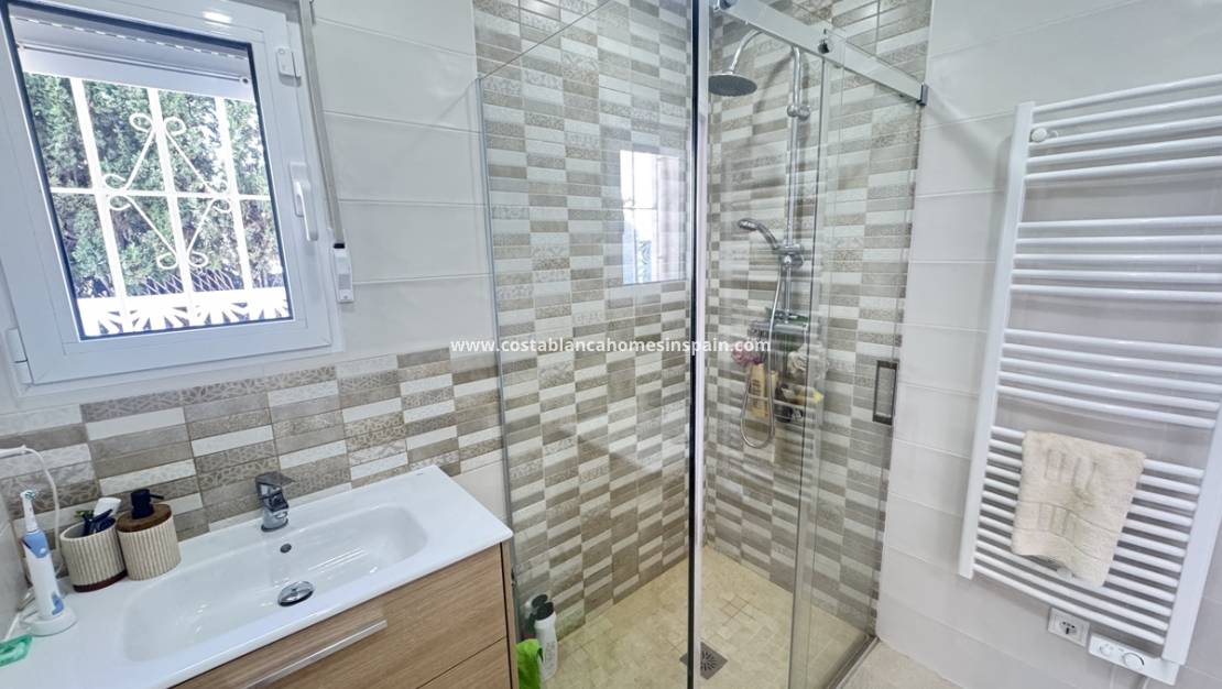 Re-salg - villa - Villamartin