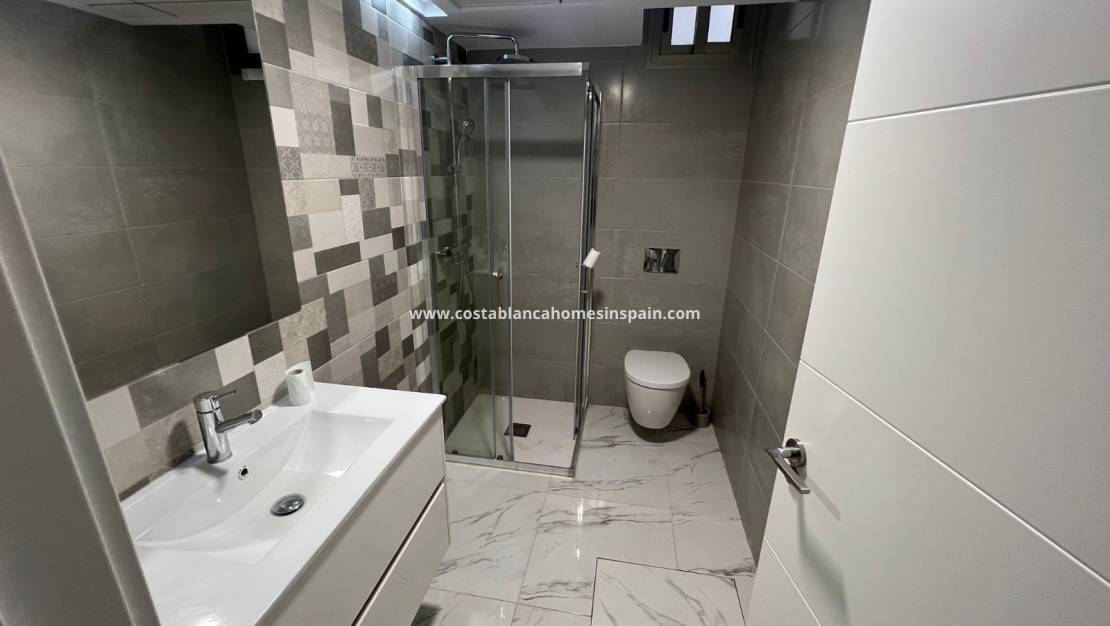 Re-salg -  - Villamartin