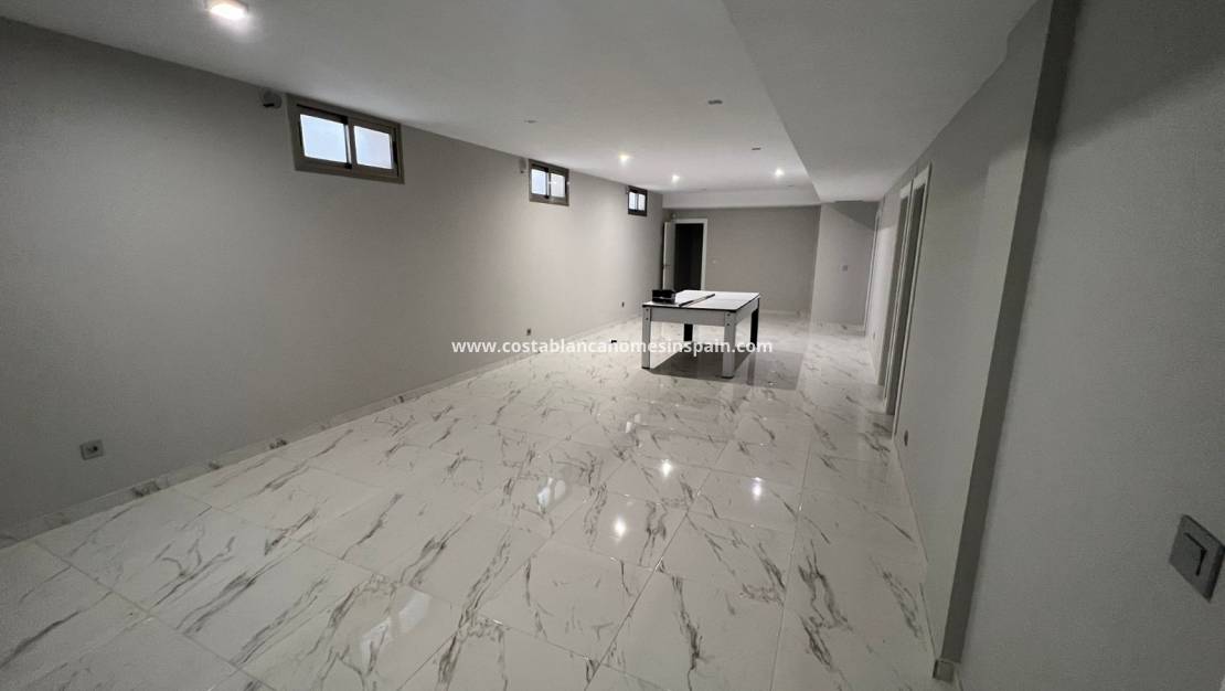 Re-salg -  - Villamartin