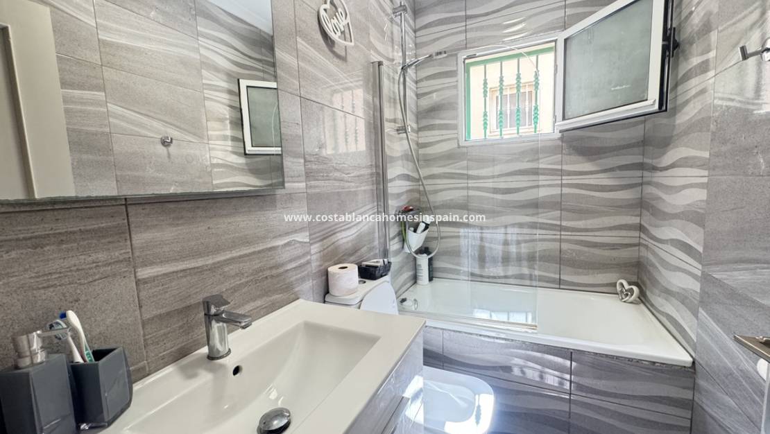 Re-salg -  - Villamartin