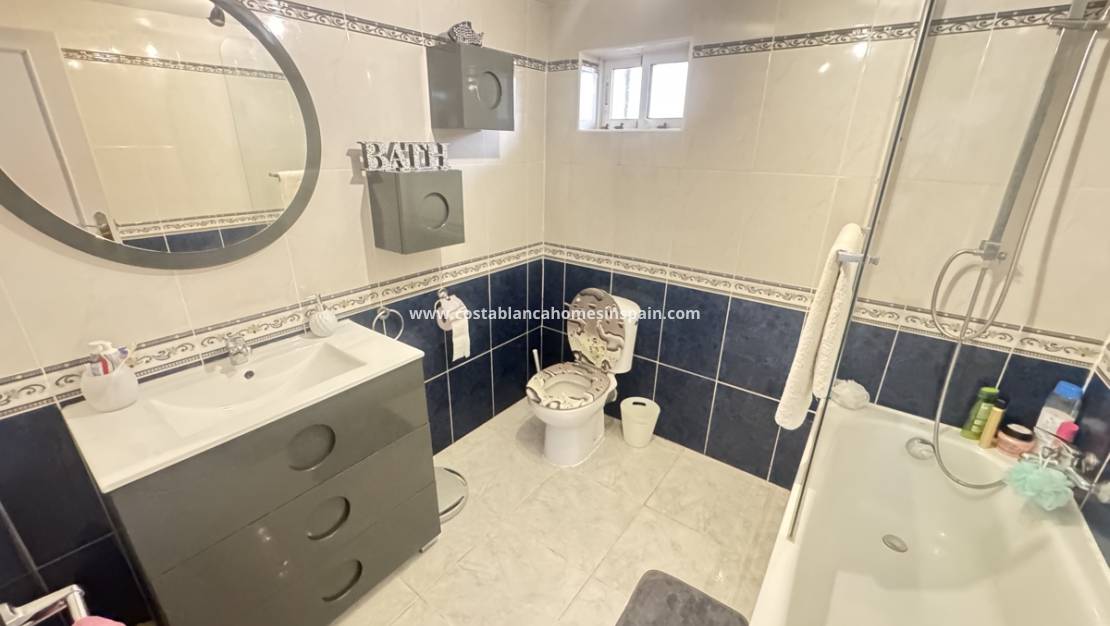 Re-salg -  - Villamartin