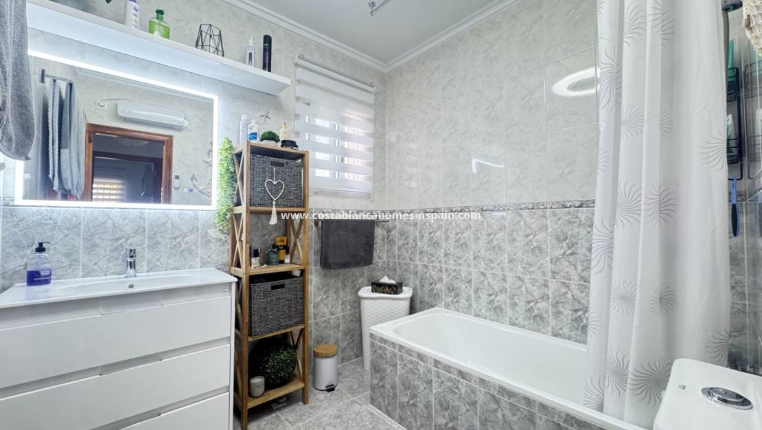 Re-salg -  - Villamartin