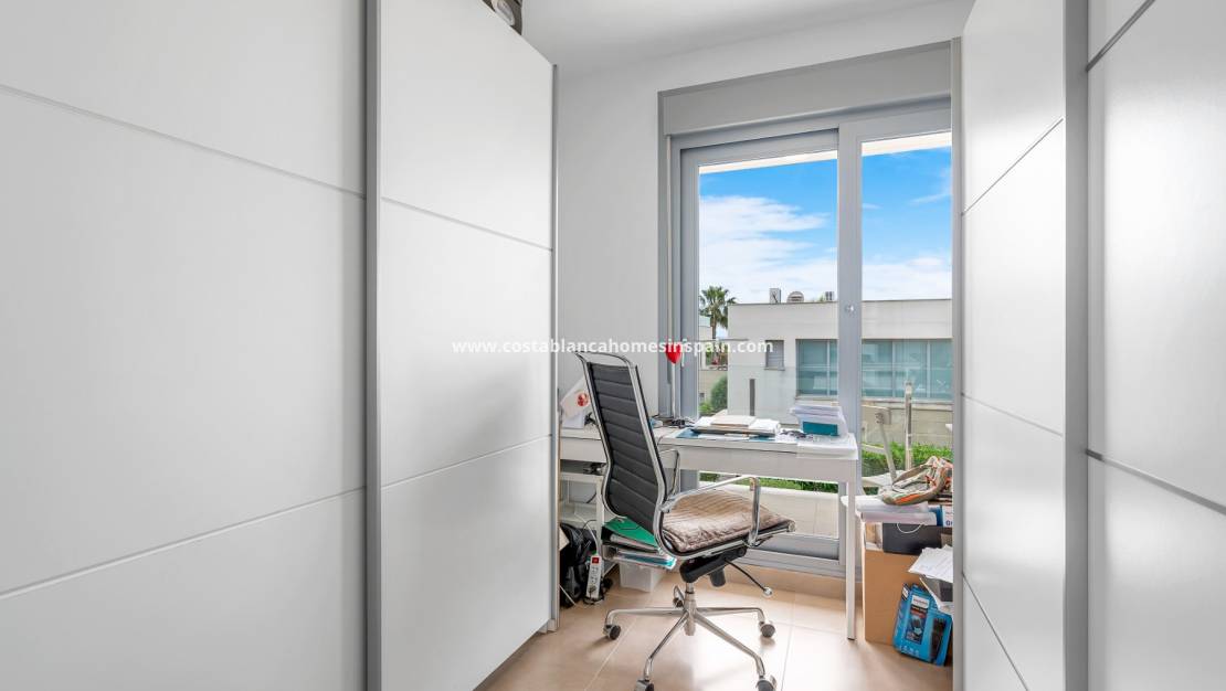 Re-salg -  - Vistabella Golf