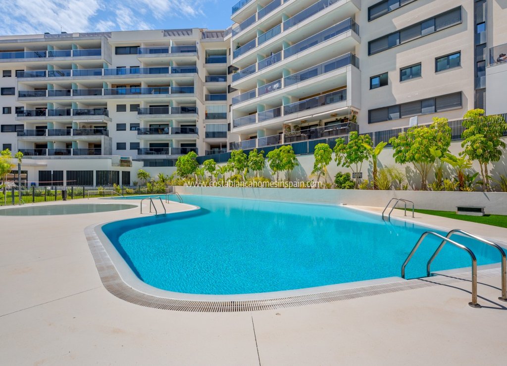 Resale - Apartment - Campoamor - Dehesa de Campoamor