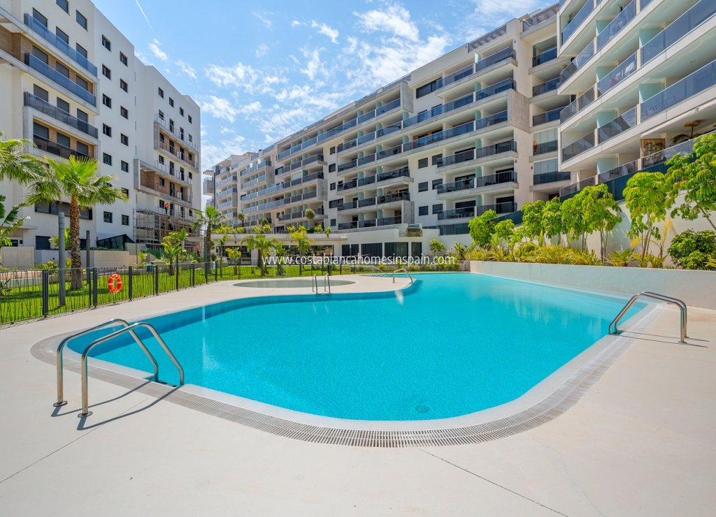 Resale - Apartment - Campoamor - Dehesa de Campoamor
