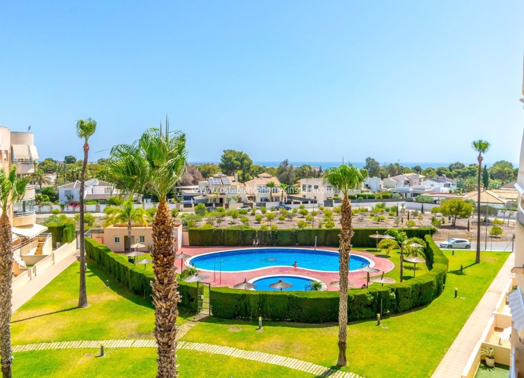 Resale - Apartment - Campoamor