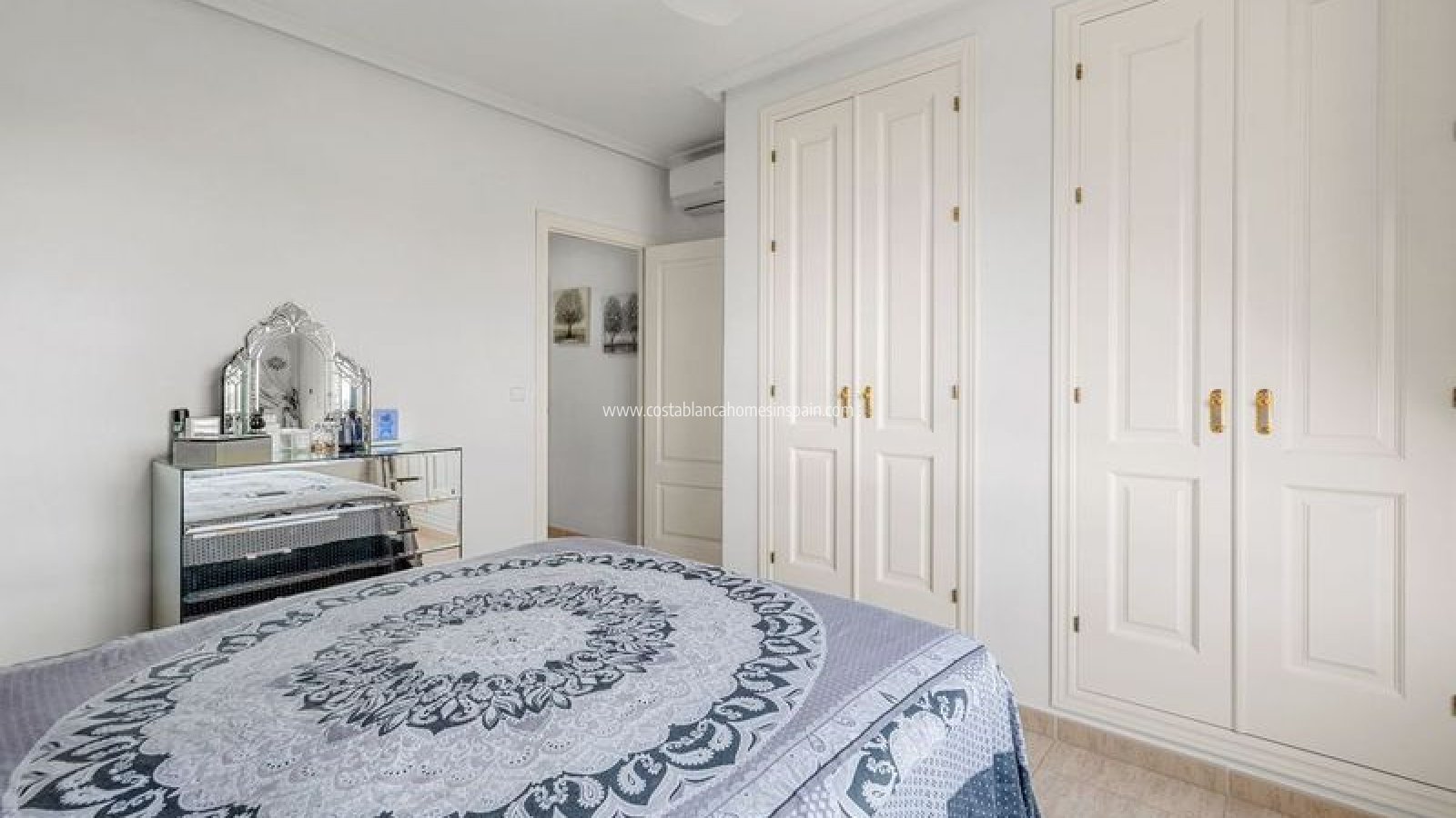 Resale - Apartment - Campoamor
