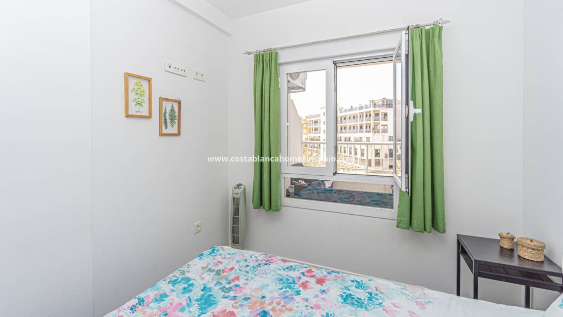 Resale - Apartment - Campoamor