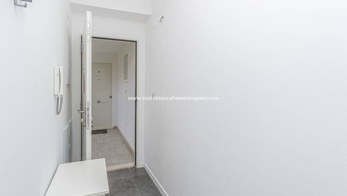 Resale - Apartment - Campoamor