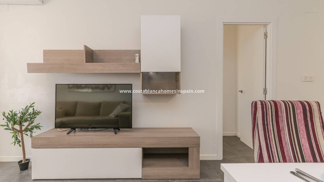 Resale - Apartment - Campoamor