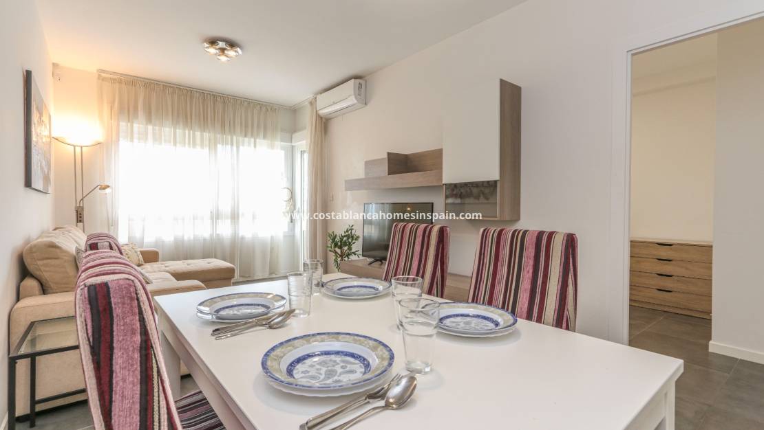 Resale - Apartment - Campoamor