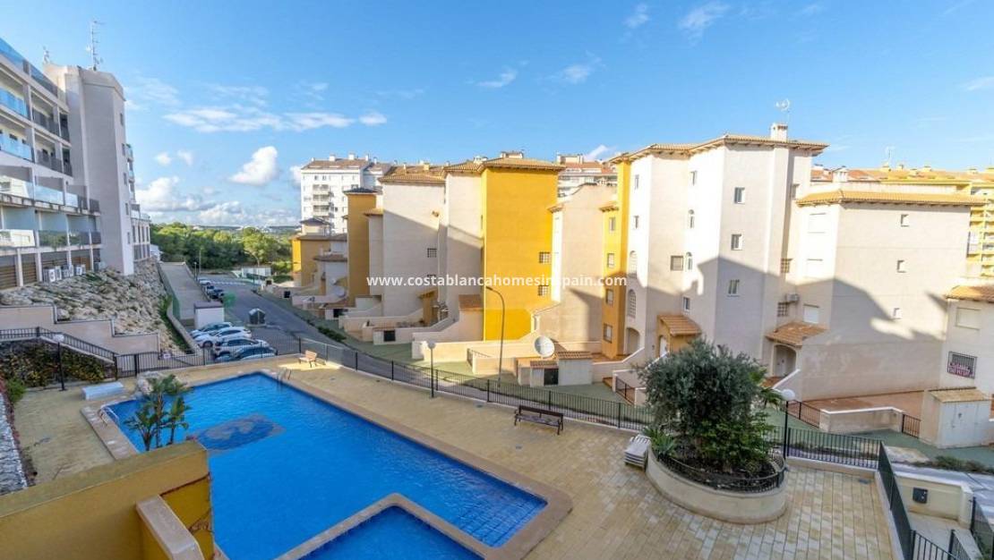 Resale - Apartment - Campoamor