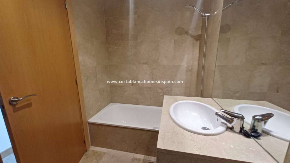 Resale - Apartment - Dehesa de Campoamor