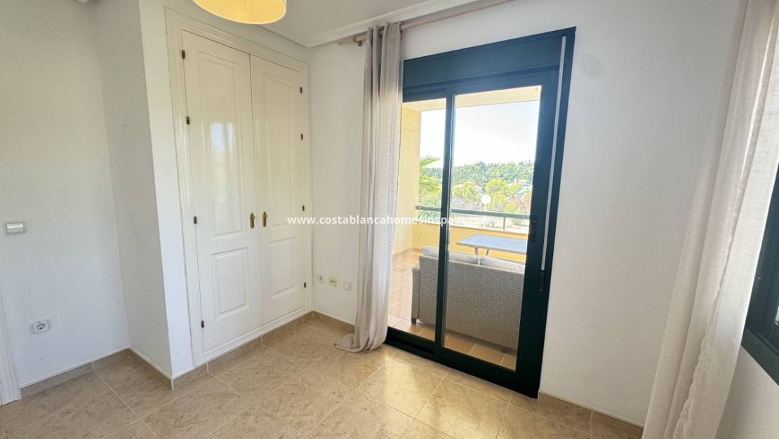 Resale - Apartment - Dehesa de Campoamor