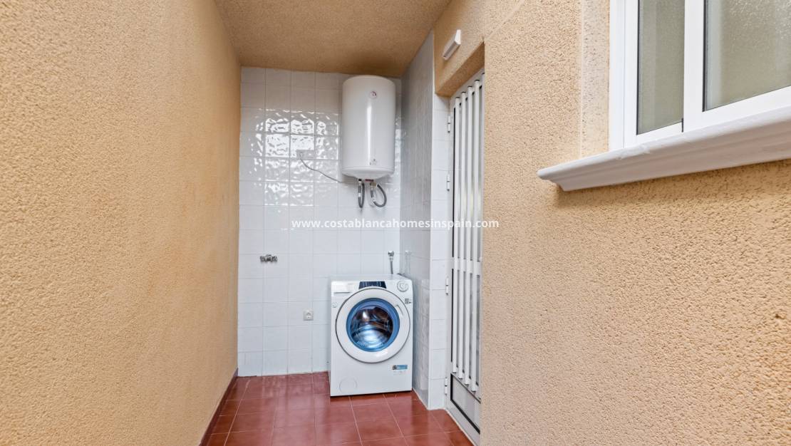 Resale - Apartment / flat - Torrevieja - La Ciñuela