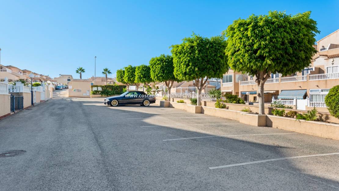 Resale - Apartment / flat - Torrevieja - La Ciñuela