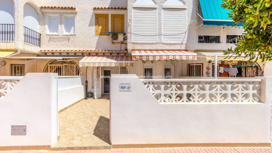 Resale - Apartment / flat - Torrevieja - Playa de los Locos