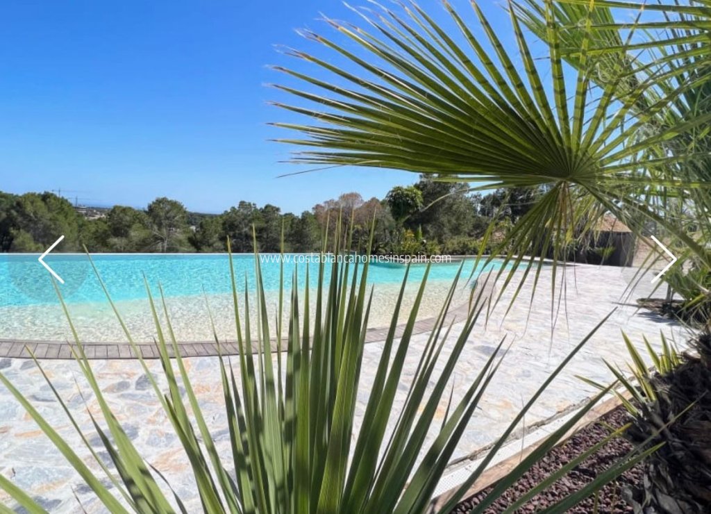 Resale - Apartment - Las Colinas Golf - Las Colinas