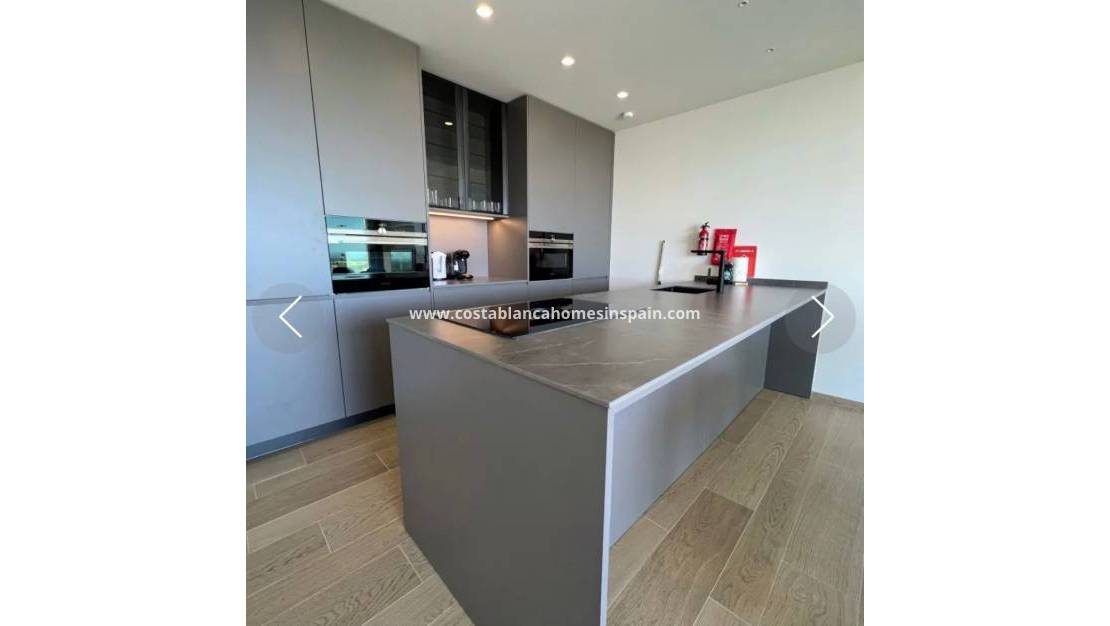 Resale - Apartment - Las Colinas Golf