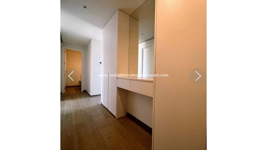 Resale - Apartment - Las Colinas Golf