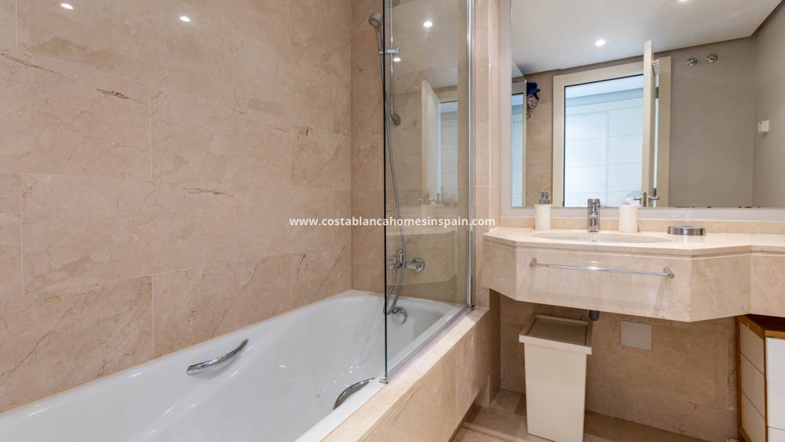 Resale - Apartment - Las Colinas