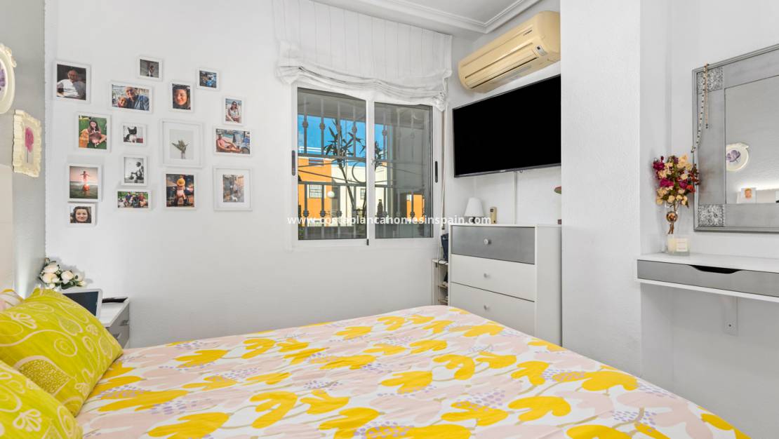 Resale - Apartment - Los Altos - Costa Blanca South