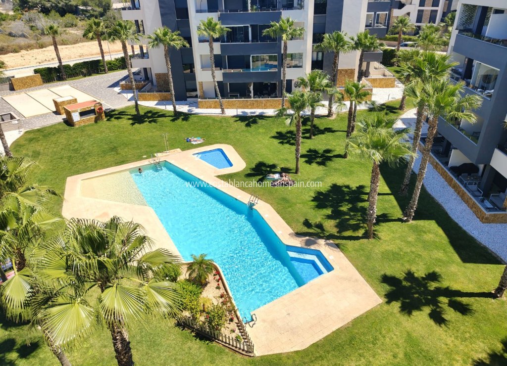 Resale - Apartment - Los Altos - Torrevieja