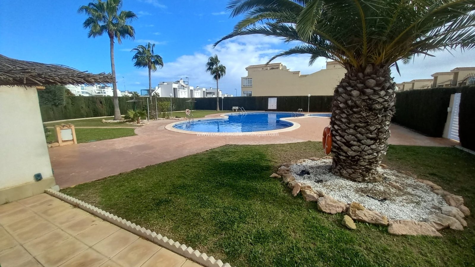 Resale - Apartment - Los Altos