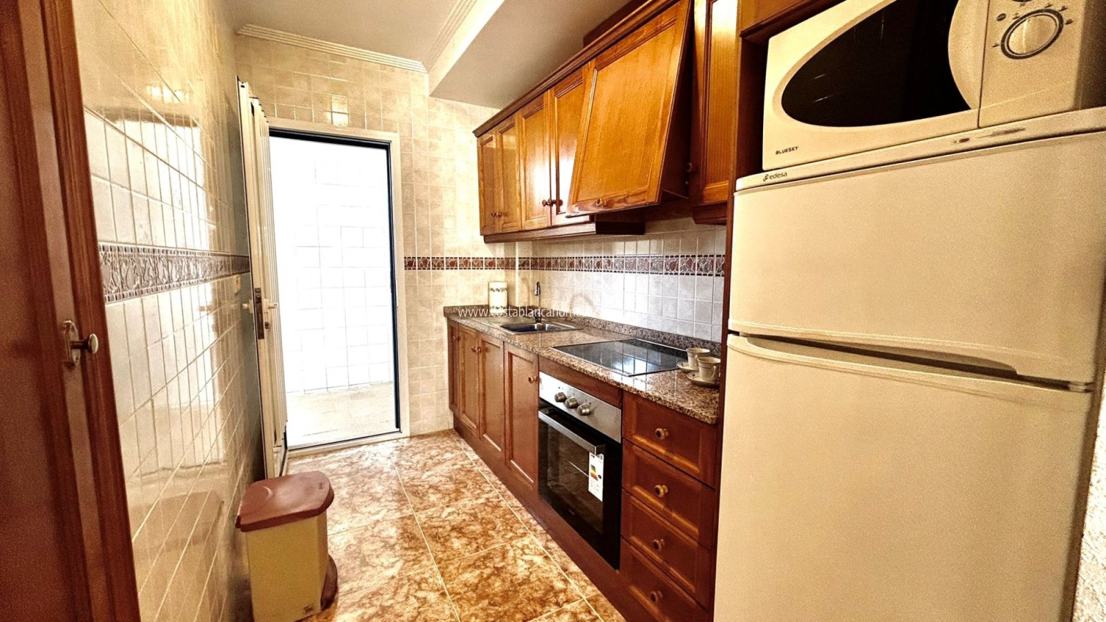 Resale - Apartment - Los Altos