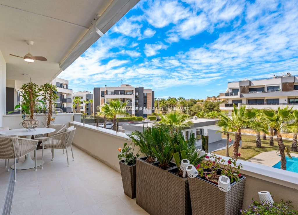 Resale - Apartment - Los Altos
