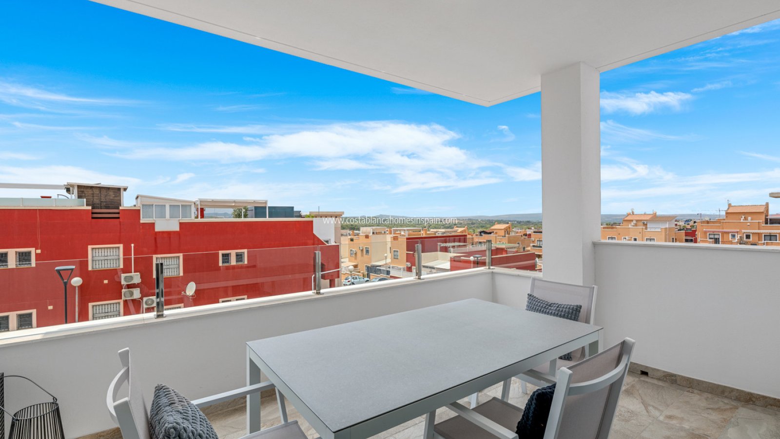 Resale - Apartment - Los Altos