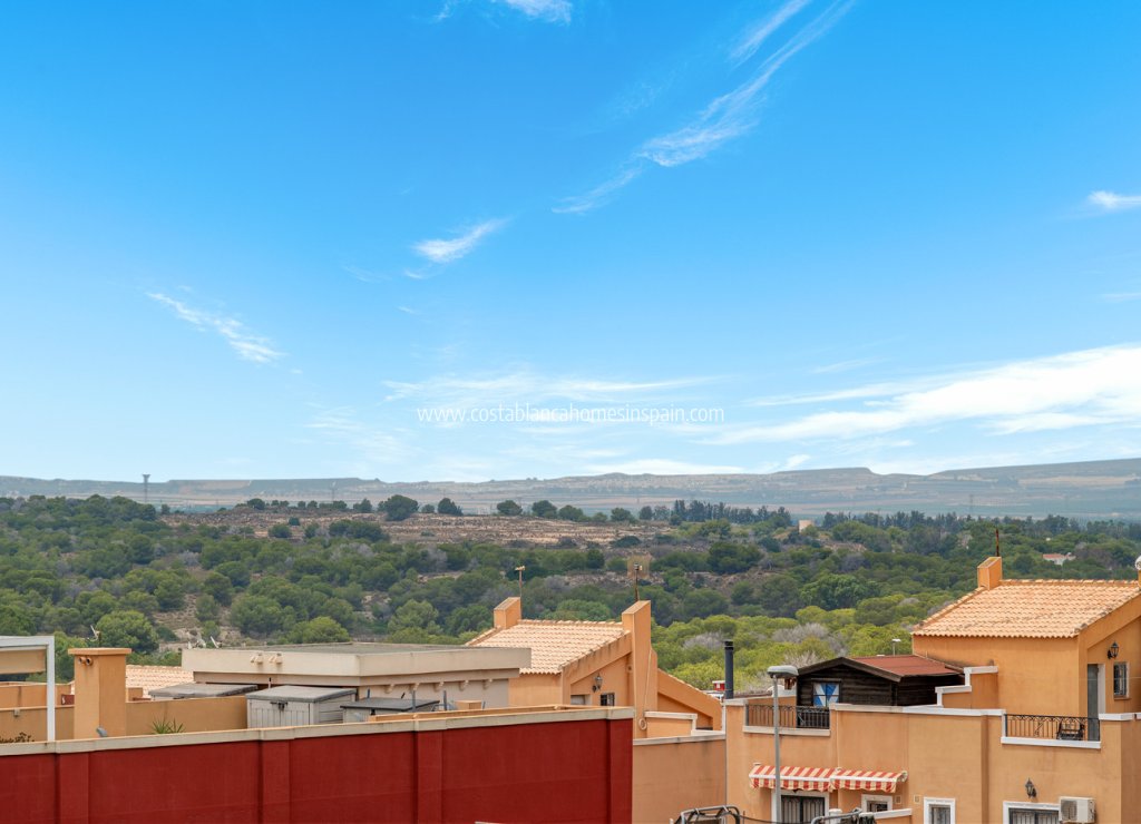 Resale - Apartment - Los Altos