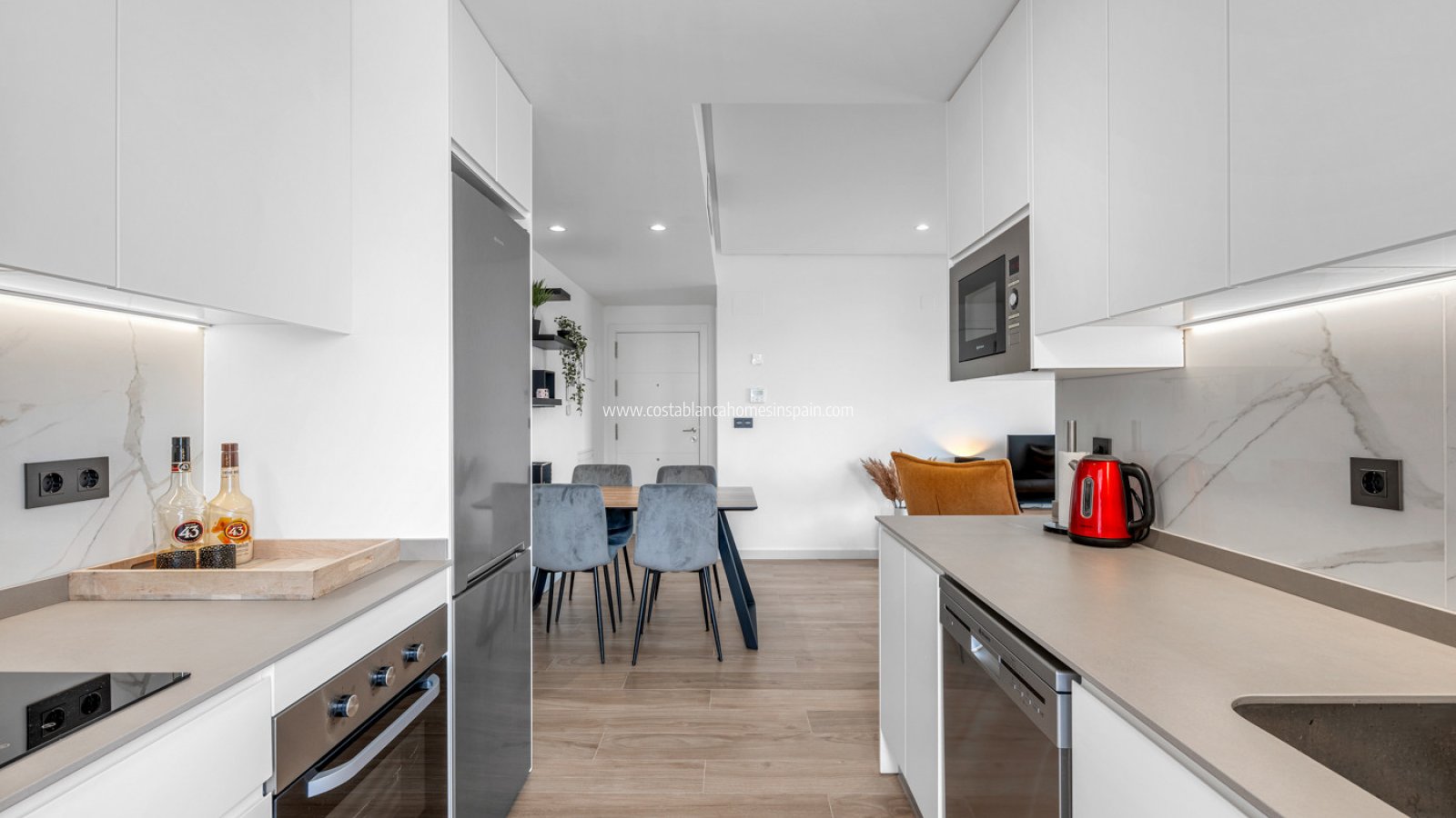 Resale - Apartment - Los Altos