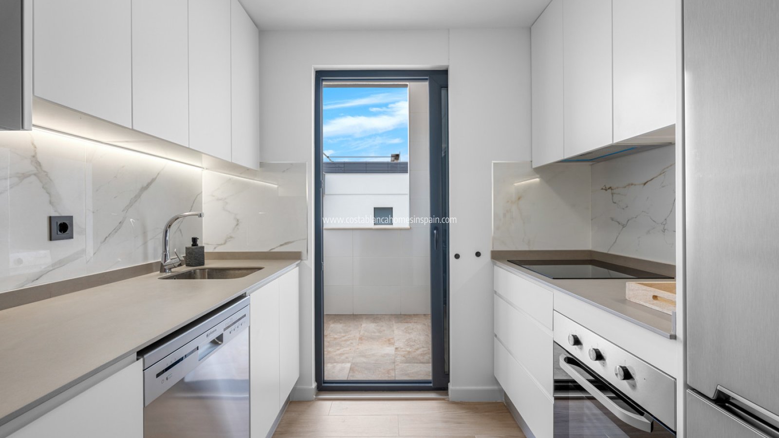 Resale - Apartment - Los Altos