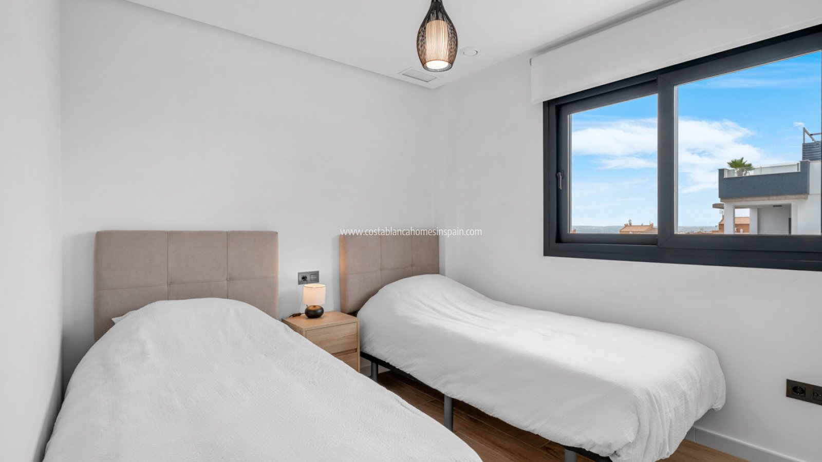 Resale - Apartment - Los Altos
