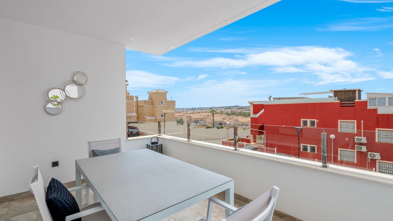 Resale - Apartment - Los Altos