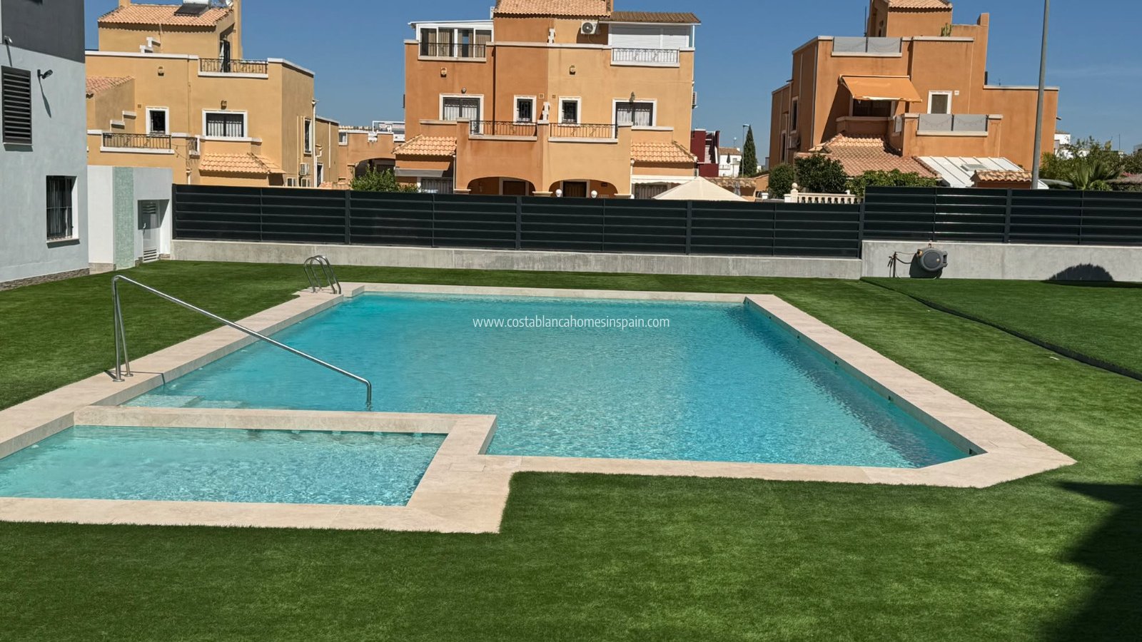 Resale - Apartment - Los Altos