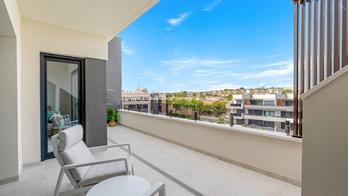 Resale - Apartment - Los Altos