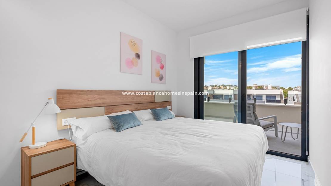 Resale - Apartment - Los Altos